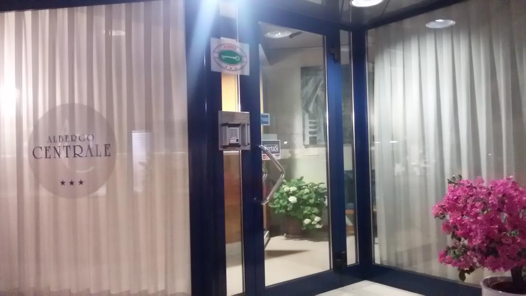 Albergo Centrale Trebaseleghe Buitenkant foto