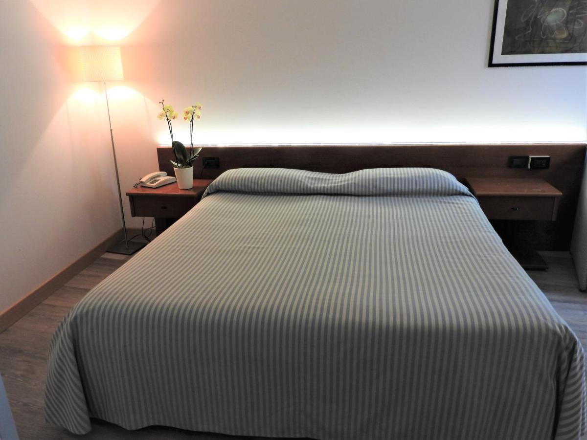 Albergo Centrale Trebaseleghe Buitenkant foto